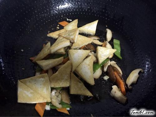 【香菇炒豆腐】