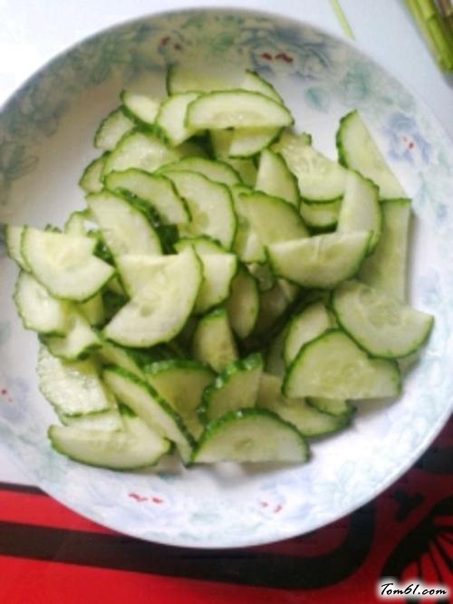 【海带拌紫甘蓝】