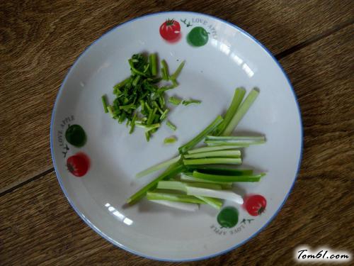 【凉拌老虎菜】