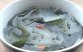 黑芝麻海带汤，减肥又乌发的好汤