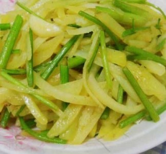 芹菜炒土豆丝，理想的减肥菜