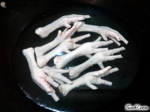 【扁豆淮山鸡爪汤】