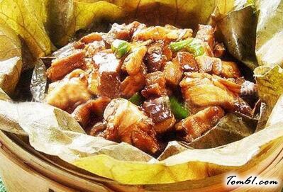 荷叶蒸滑鸡的做法，鲜香滑嫩的荷叶蒸鸡腿