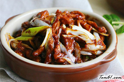 酱爆鸭丝的私房做法，用鸭腿做的酱爆鸭丝更