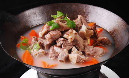 白汤羊肉的私房做法，让儿子吃得狼吞虎咽