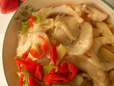 红油鲈鱼片的做法，红油鲈鱼片怎么做好吃