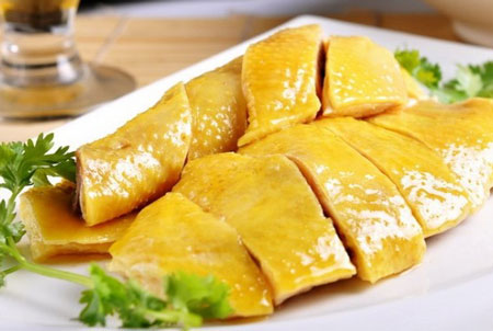 说说我是怎么做白切鸡的，和广东的做法略有