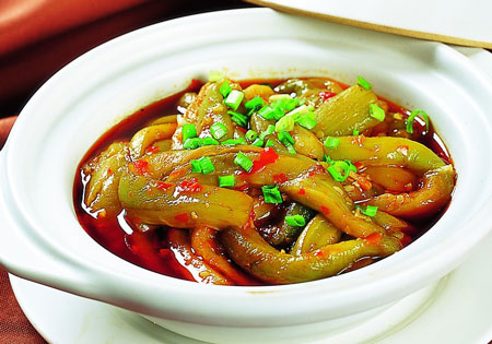 有鱼的鱼香茄子做法，谁说鱼香茄子不能有鱼