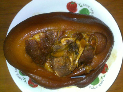 红烧蹄髈的简单做法，私房家常红烧蹄髈