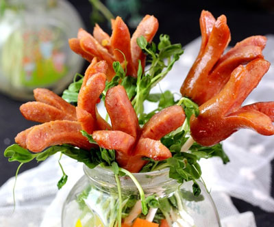 香烤热狗肠这么做像花朵一样漂亮好吃