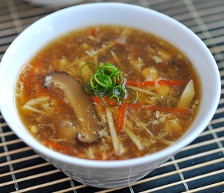 一碗就让你出汗的酸辣汤私房做法