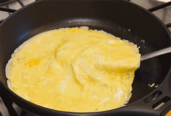 【炒米粉】翻面