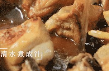 【红烧鸡块】加入清水