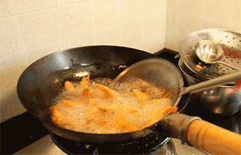 【椒盐虾】捞出