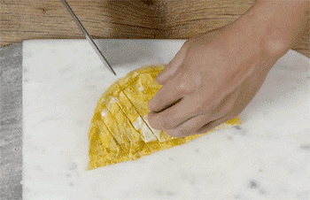 【炒米粉】切蛋皮