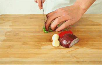 【椒盐虾】切辣椒