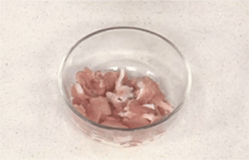 【豆角炒肉】调味