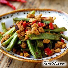 豆角炒鸡肉的做法