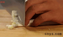 【豆角焖面】切沫