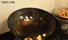 【啤酒鸭】调料与鸭肉融合