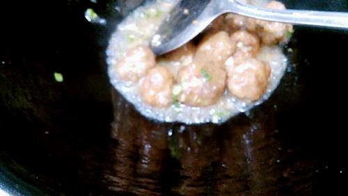 【肉丸子包白萝卜】