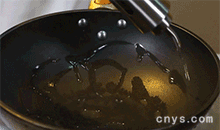 【红扒肘子】下油