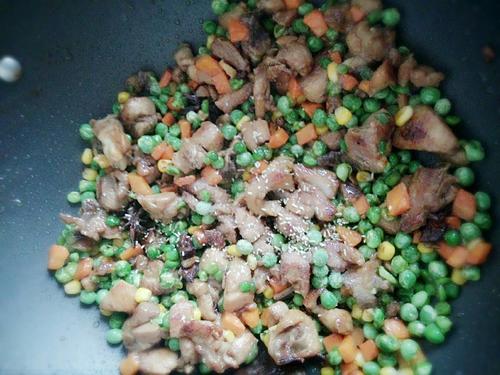 【豌豆炒鸡块】