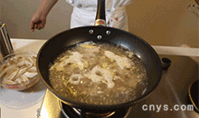 【莲藕炖排骨】火炖