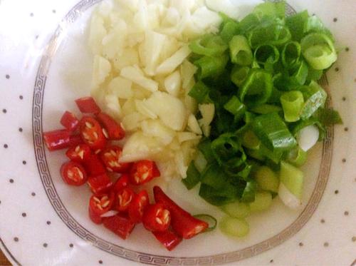 【爆炒酸辣绿豆芽】