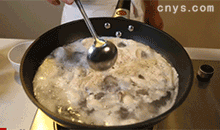 【莲藕炖排骨】捞排骨