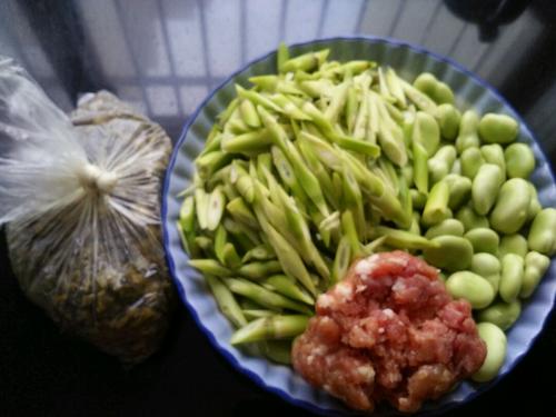 【肉末雪菜野笋炒蚕豆】