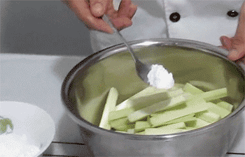 【鱼香茄子】腌茄条