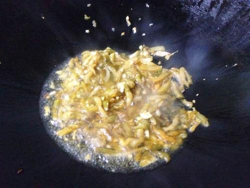 【黄金蛋炒榨菜丝】