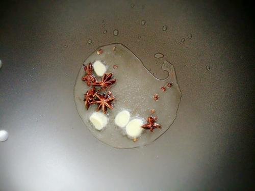 【豌豆炒鸡块】