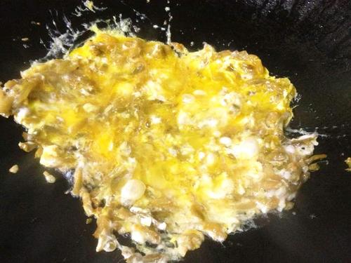 【黄金蛋炒榨菜丝】