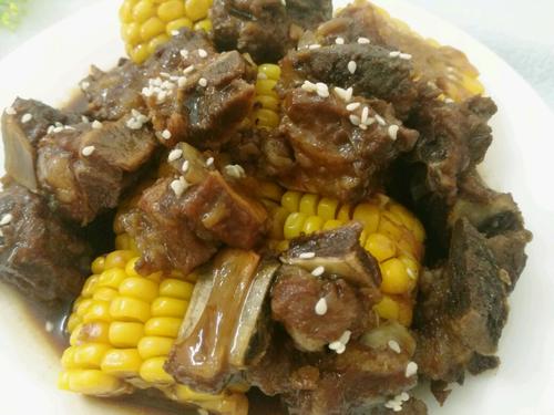 【玉米烧排骨】