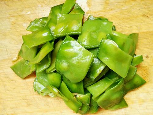 【干锅扁豆鸡蛋】