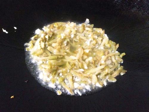 【黄金蛋炒榨菜丝】