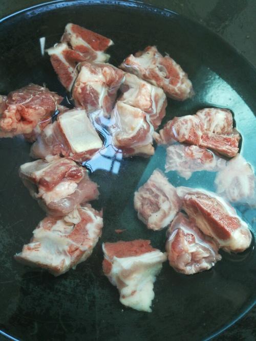 【玉米烧排骨】