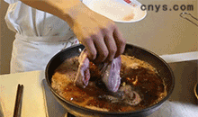 【酱牛肉】放入牛腱子