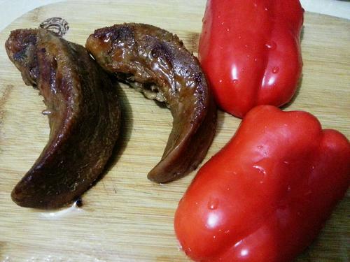 【红椒炒猪舌】