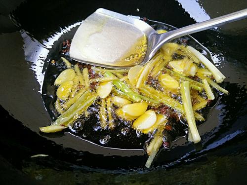 【双椒榨菜丝】