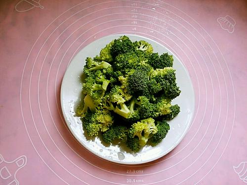 【彩椒肉沫炒西兰花】