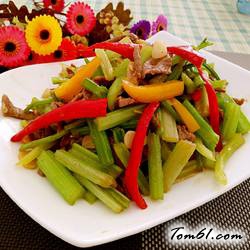 彩椒芹菜炒肉丝的做法