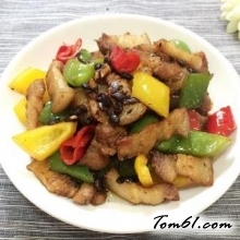 彩椒炒五花肉的做法