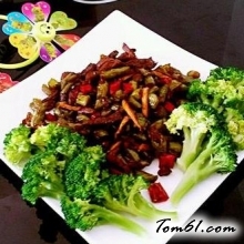 醋溜尖椒牛肉的做法