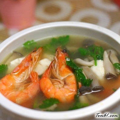 豆腐鲜虾煲的做法