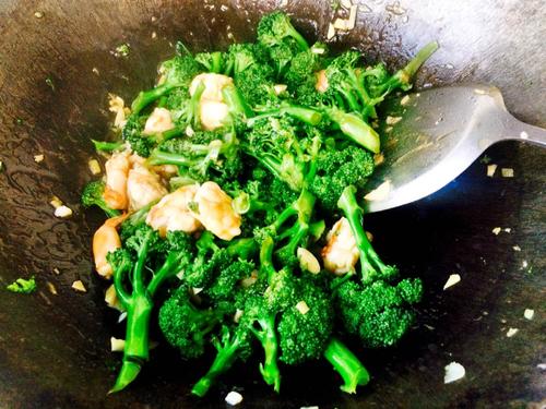 【西兰花炒虾仁】