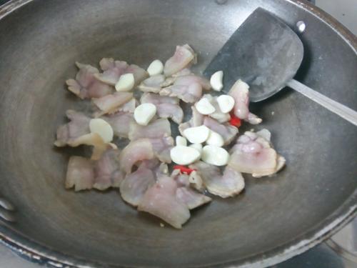 【咸肉干锅卷心菜】