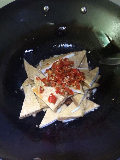 【剁椒焖豆腐】